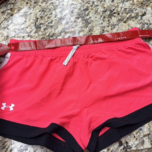 Under Armour Girls Running Shorts - Picture 8 of 8